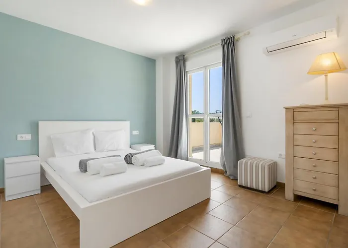 Spacious Castillo Sohail By Costarentals - Ref 12 Apartment Fuengirola