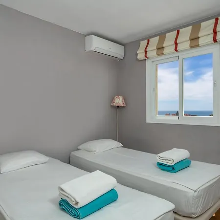 Spacious Castillo Sohail Penthouse With Jacuzzi By Costarentals - Ref 12 Fuengirola