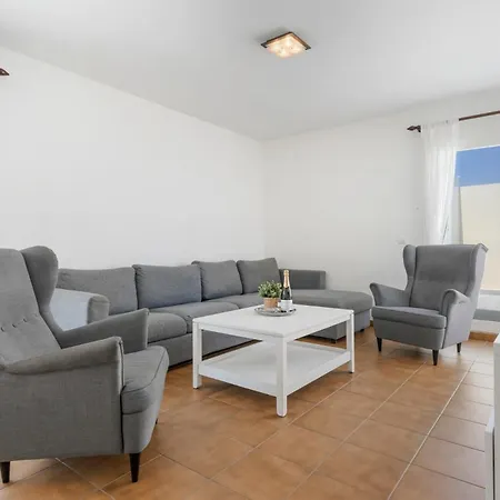 アパート Spacious Castillo Sohail By Costarentals - Ref 12 *